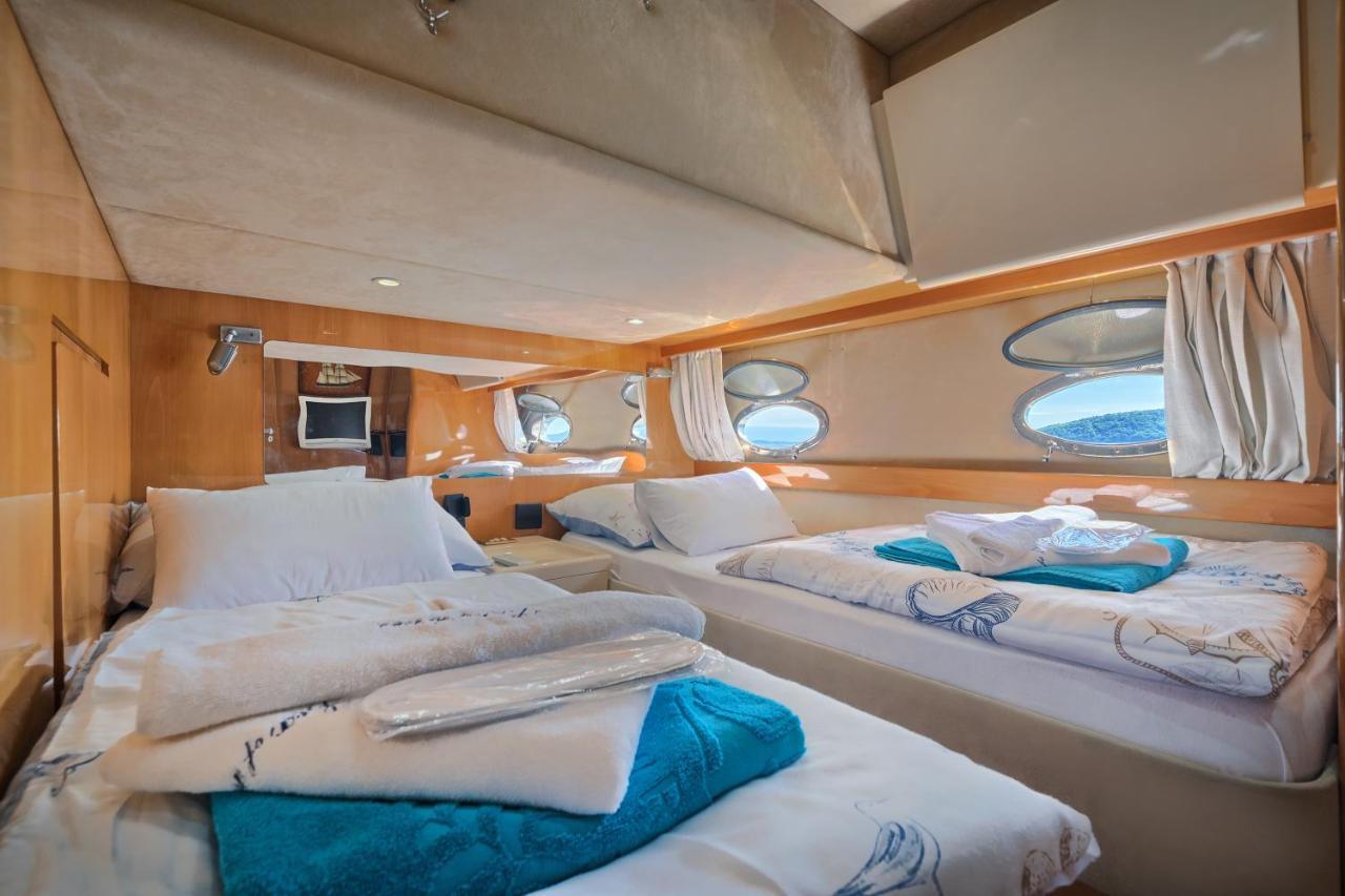 Hotel Luxury Yacht - Lex Of The Seas Split Exterior foto